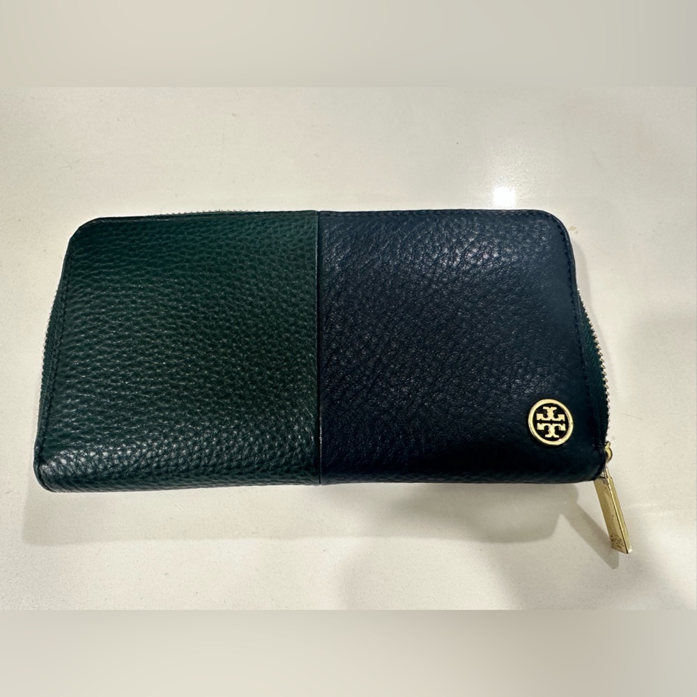 Tory Burch wallet green/ navy like new
